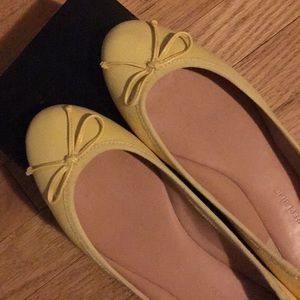 Banana Republic Leather flats